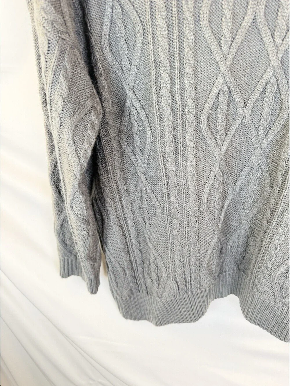 Haptics by Holly Harper Women Gray Lace Up V Neck Cable Knit Med Oversized